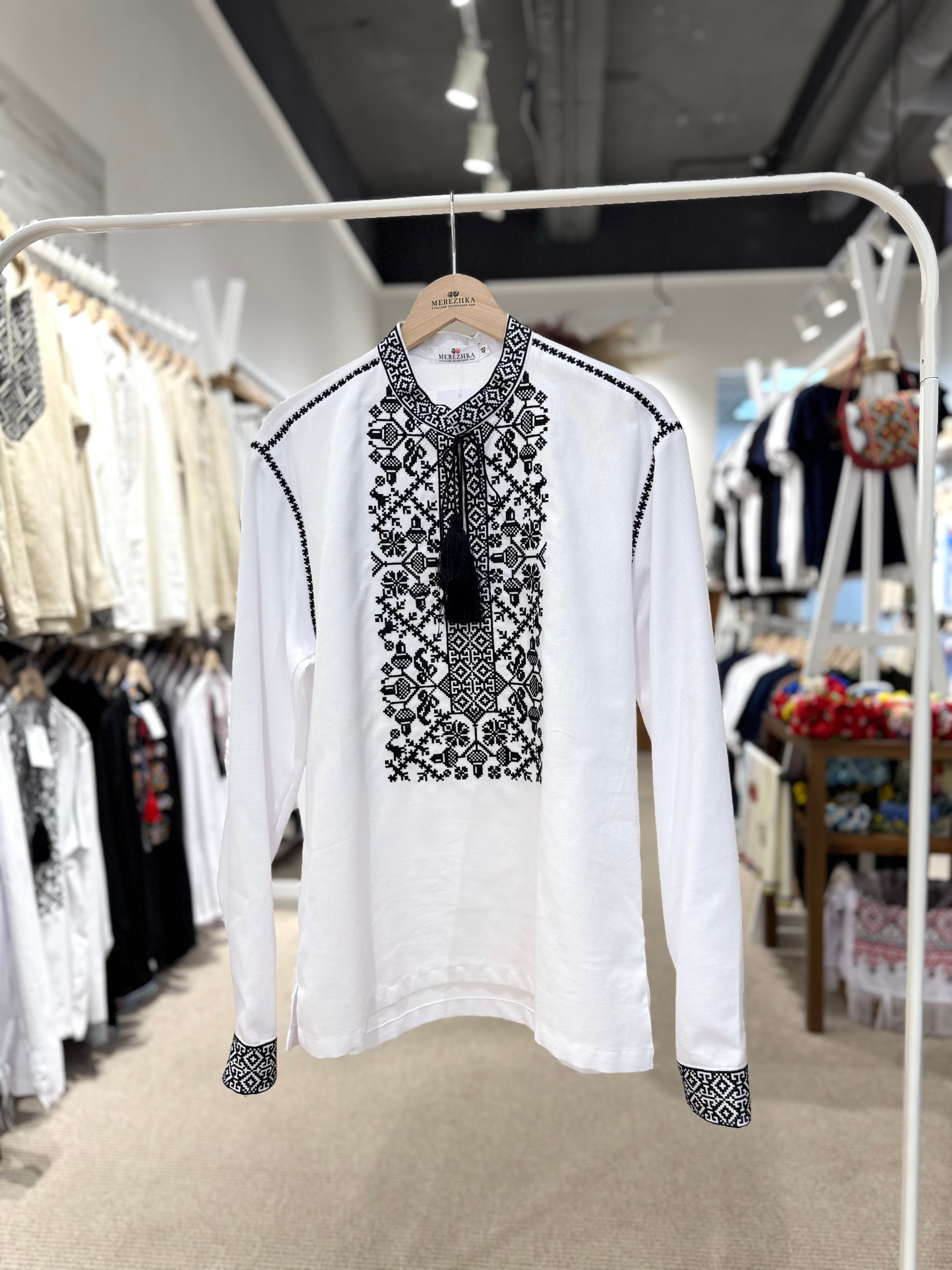 Чоловіча вишиванка Володимир