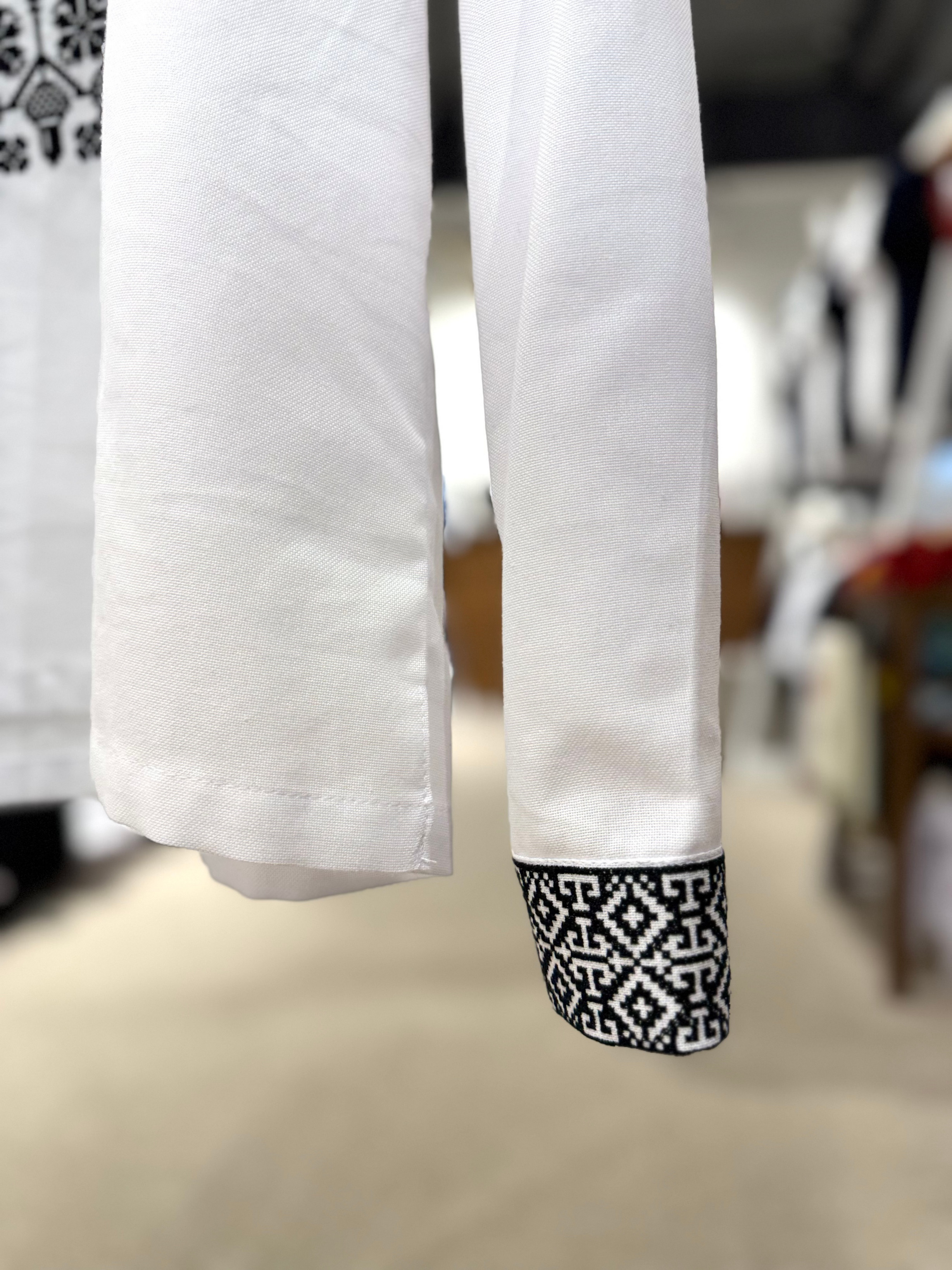 Чоловіча вишиванка Володимир