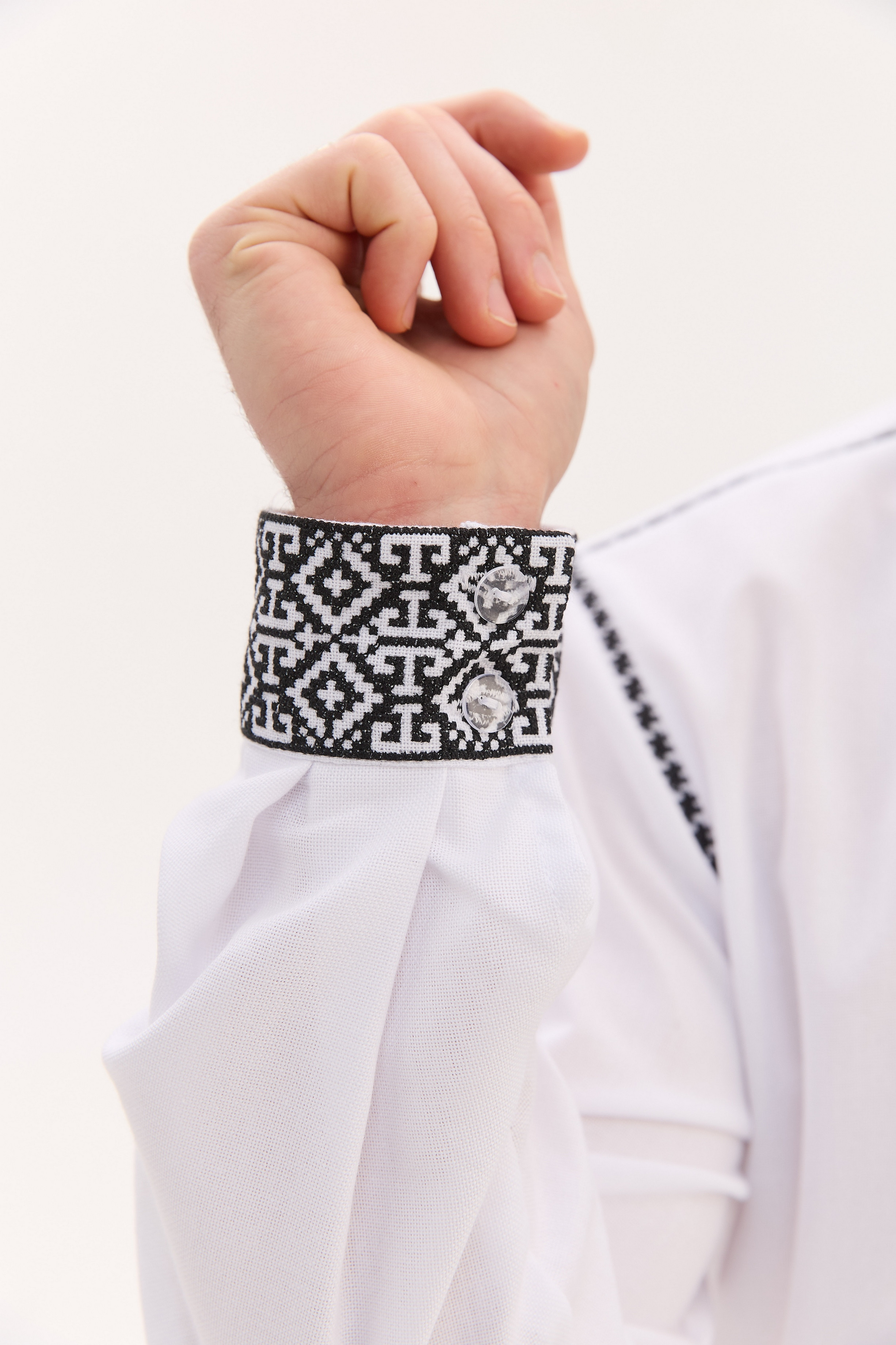 Чоловіча вишиванка Володимир