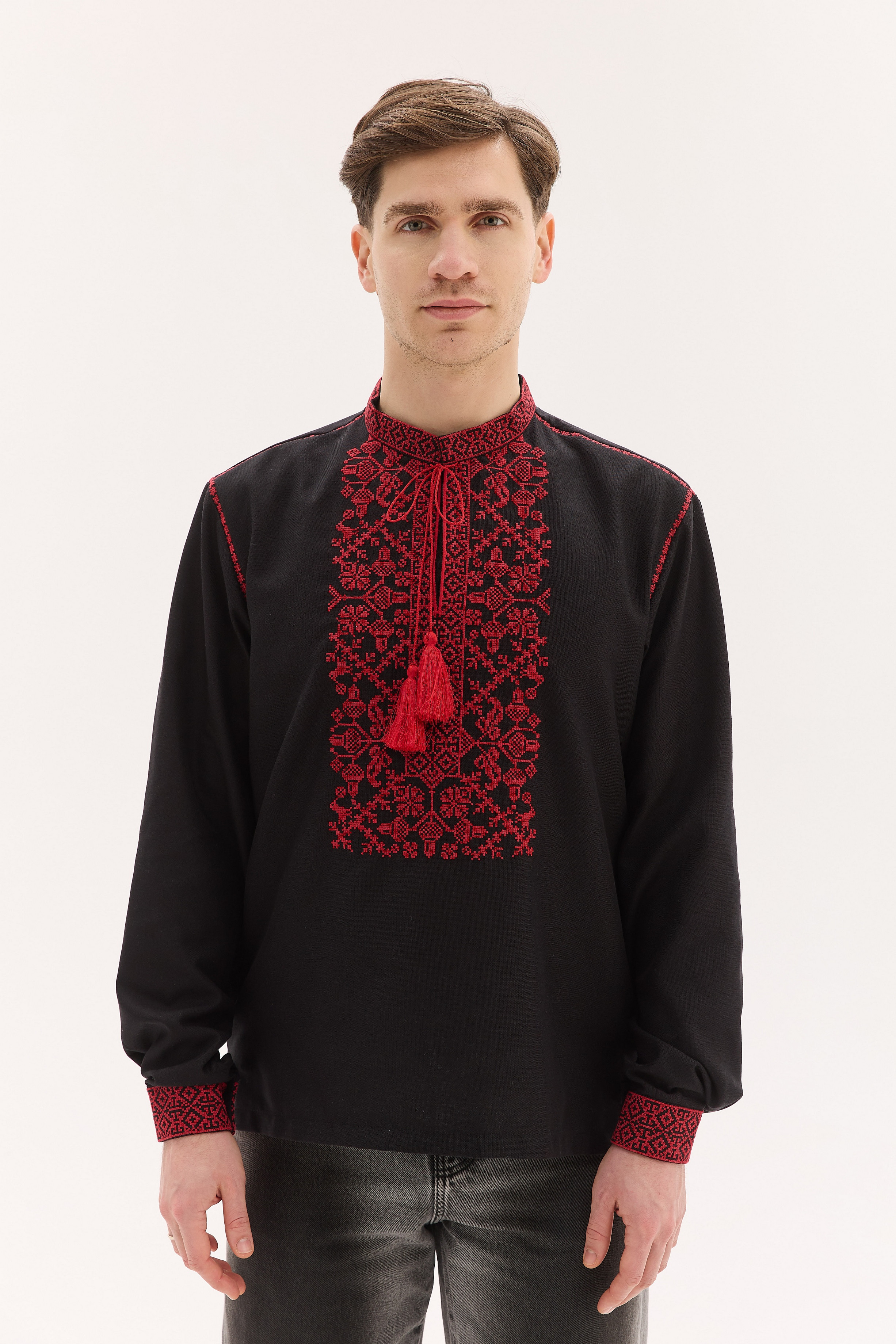 Чоловіча вишиванкам Володимир