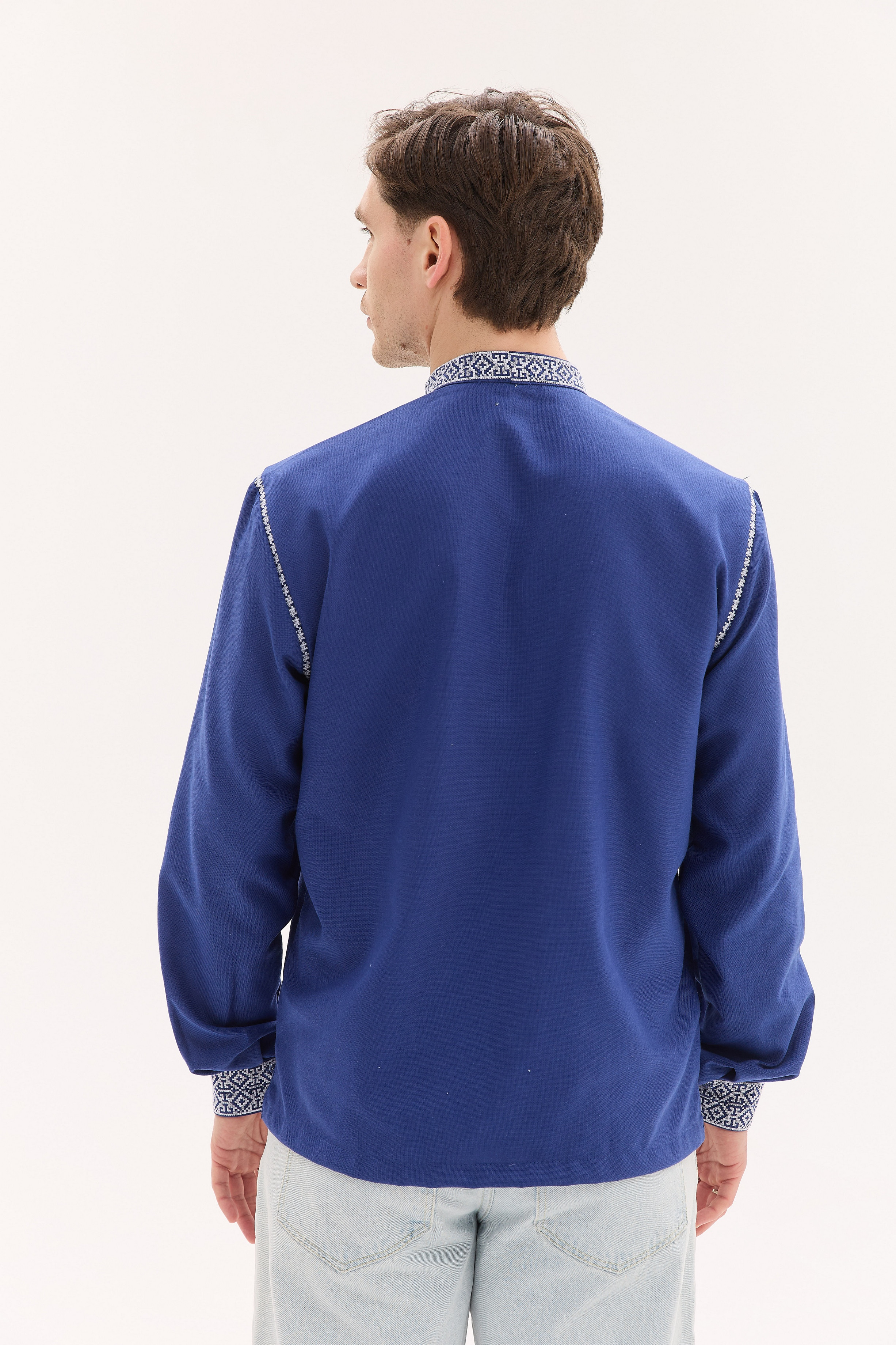 Чоловіча вишиванка Володимир