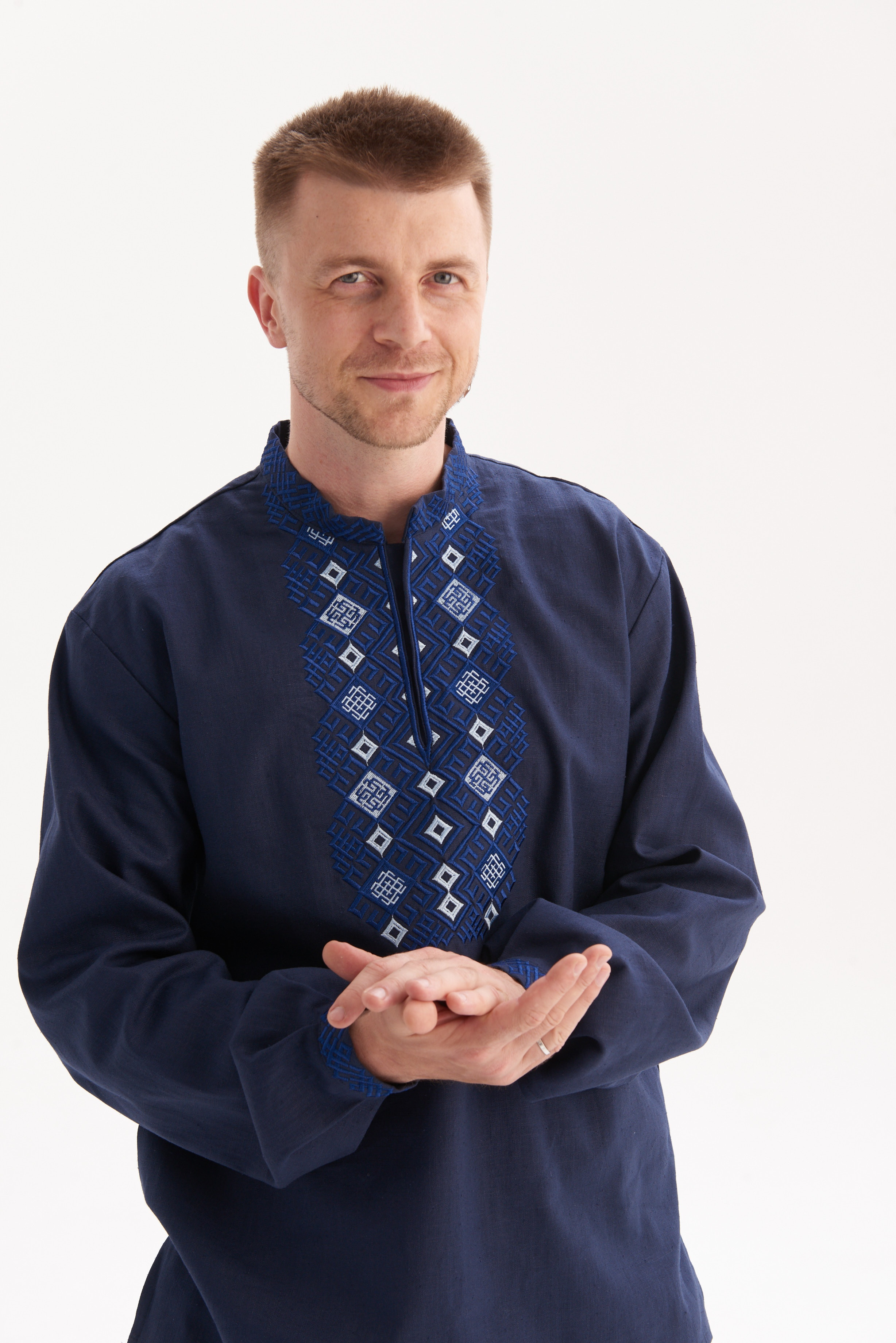 Чоловіча вишиванка Сварожич