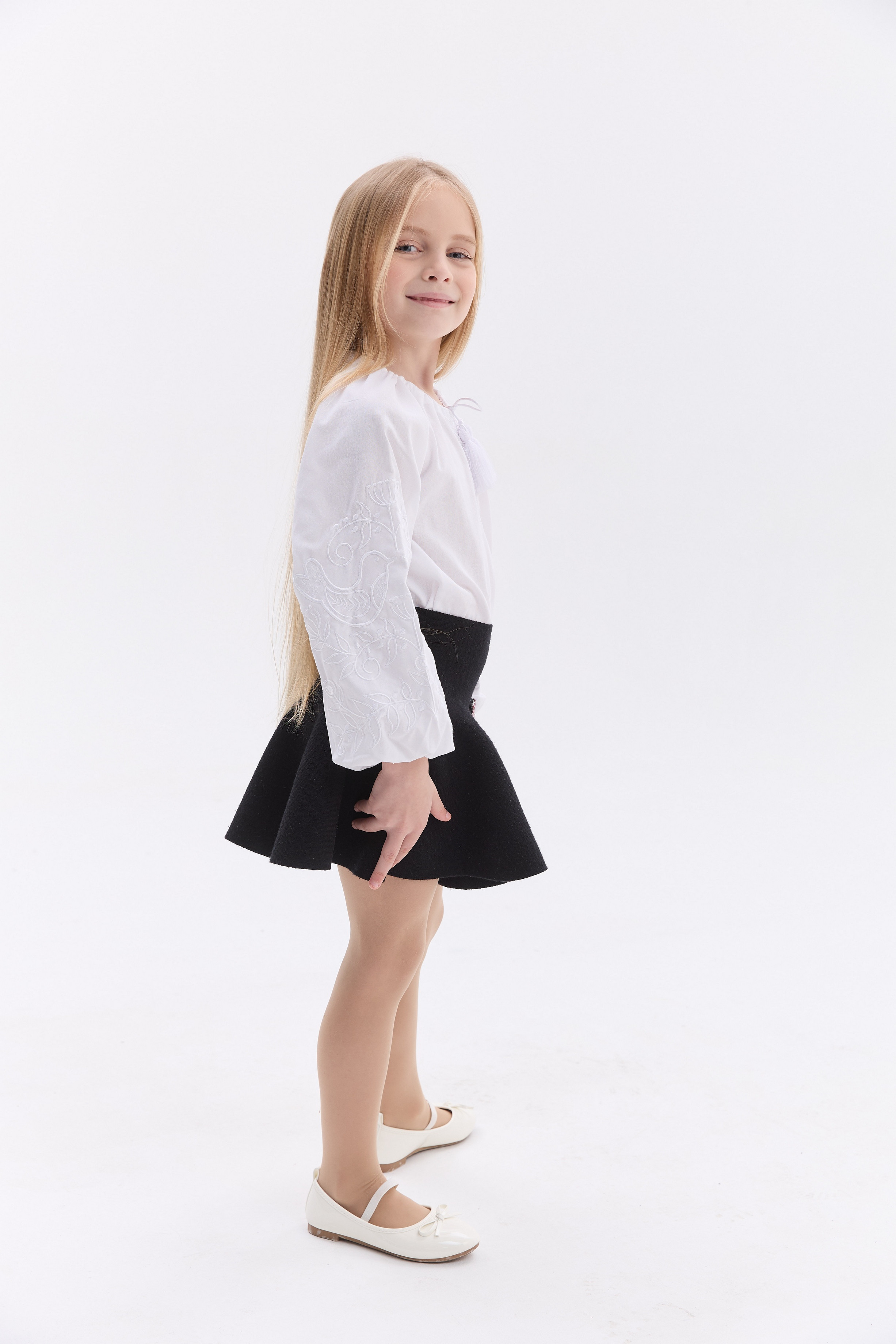 Вишиванка для дівчинки Голубка