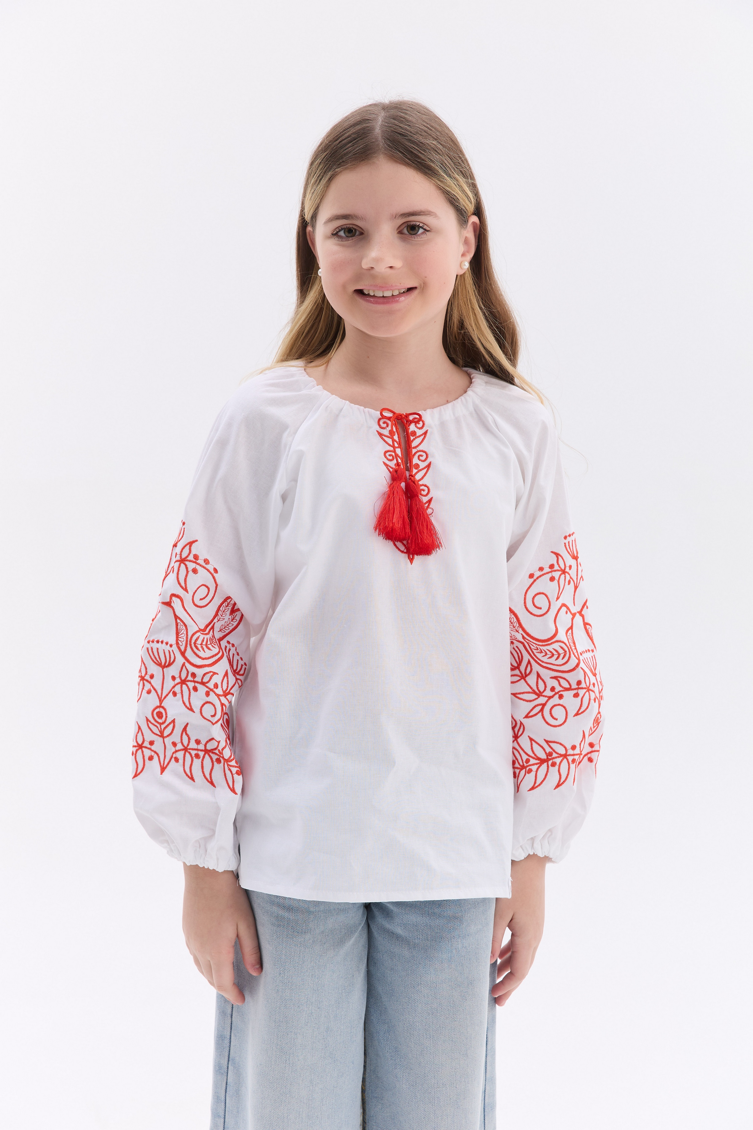 Вишиванка для дівчинки Голубка