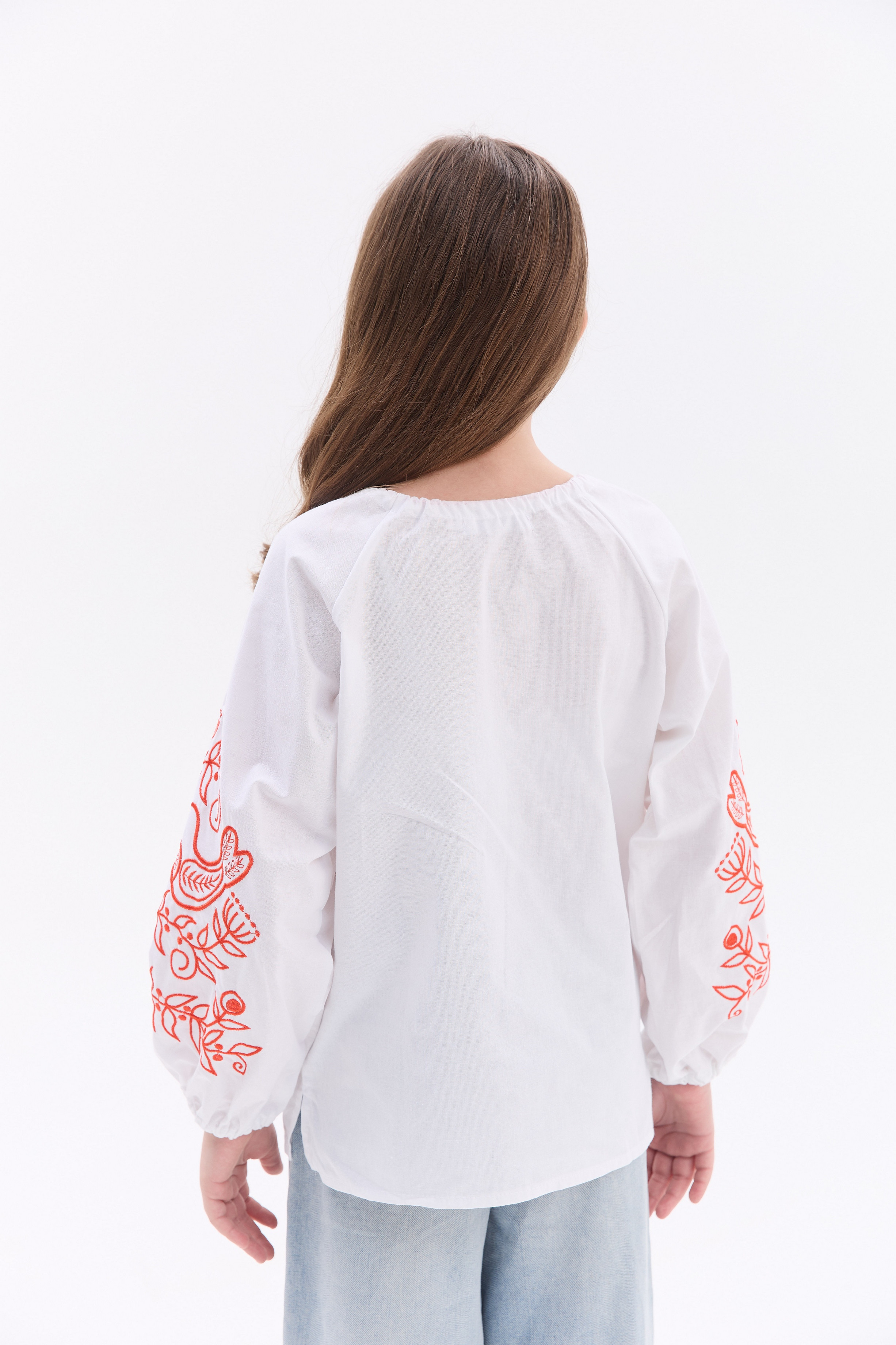 Вишиванка для дівчинки Голубка