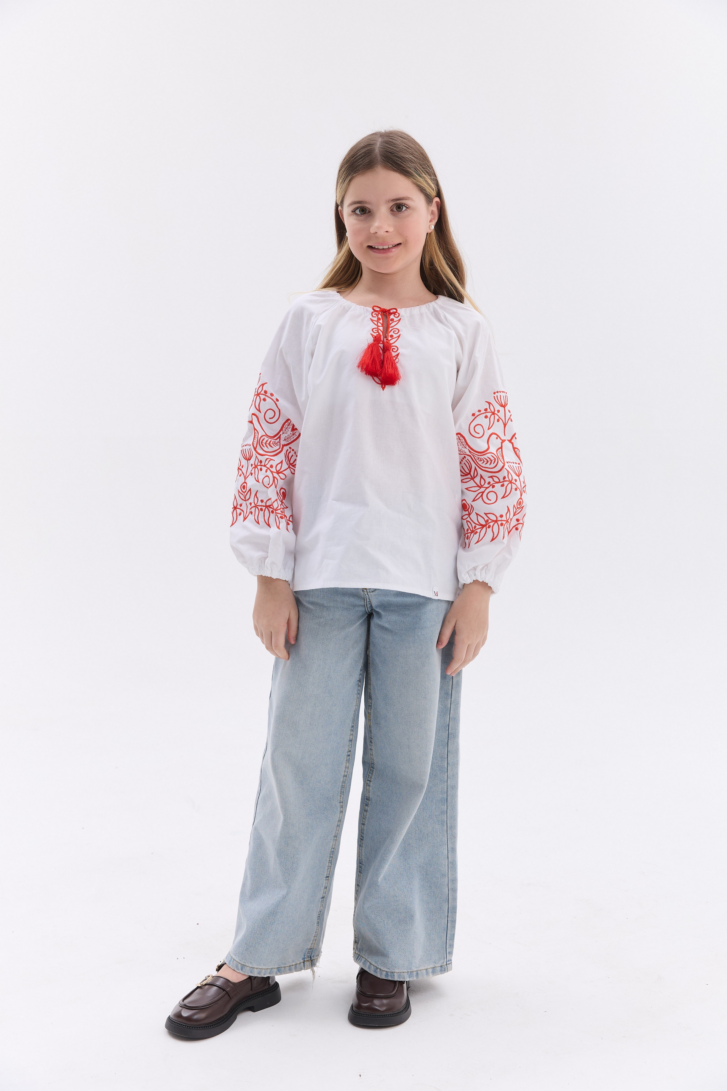 Вишиванка для дівчинки Голубка