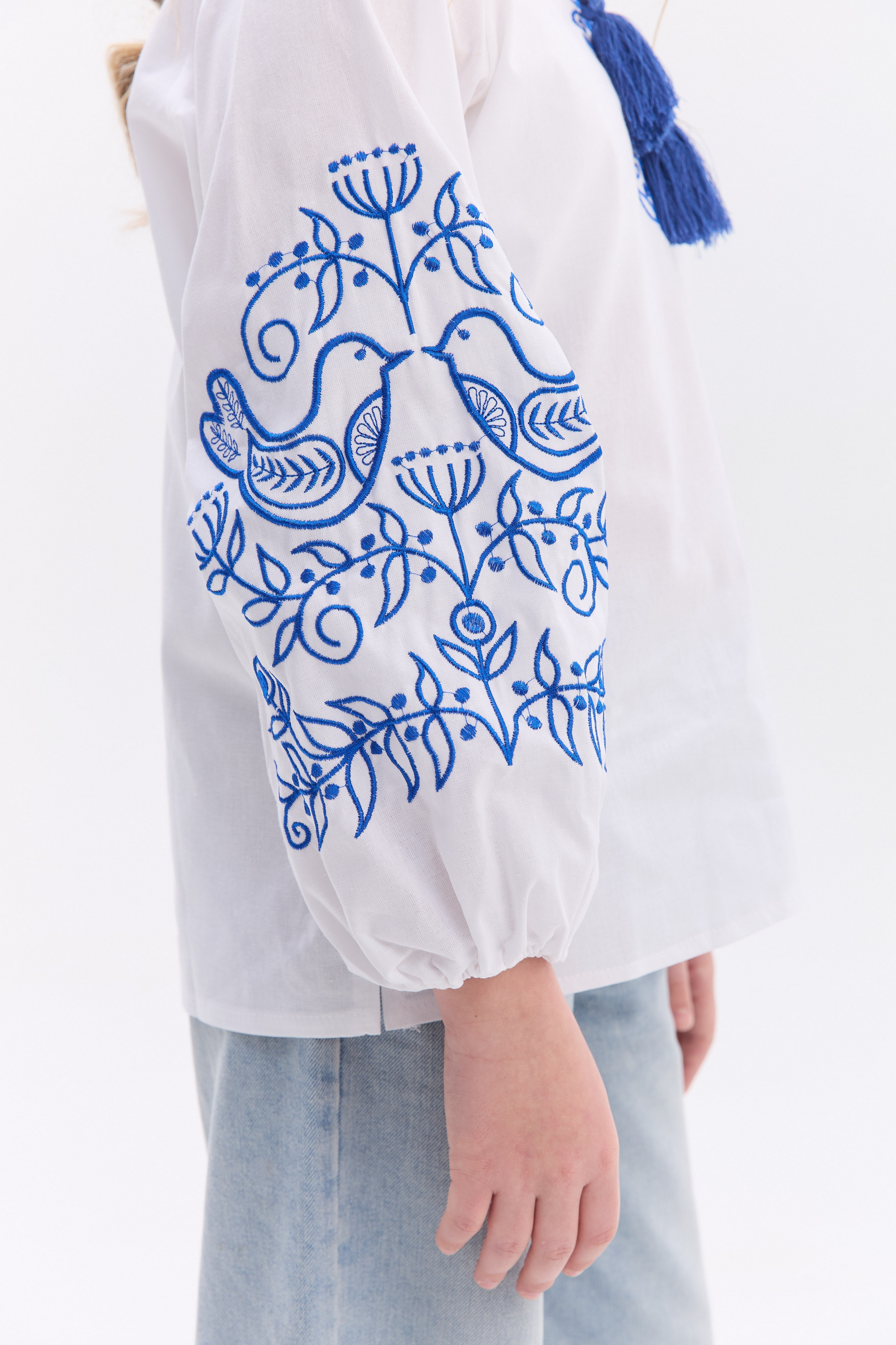 Вишиванка для дівчинки Голубка