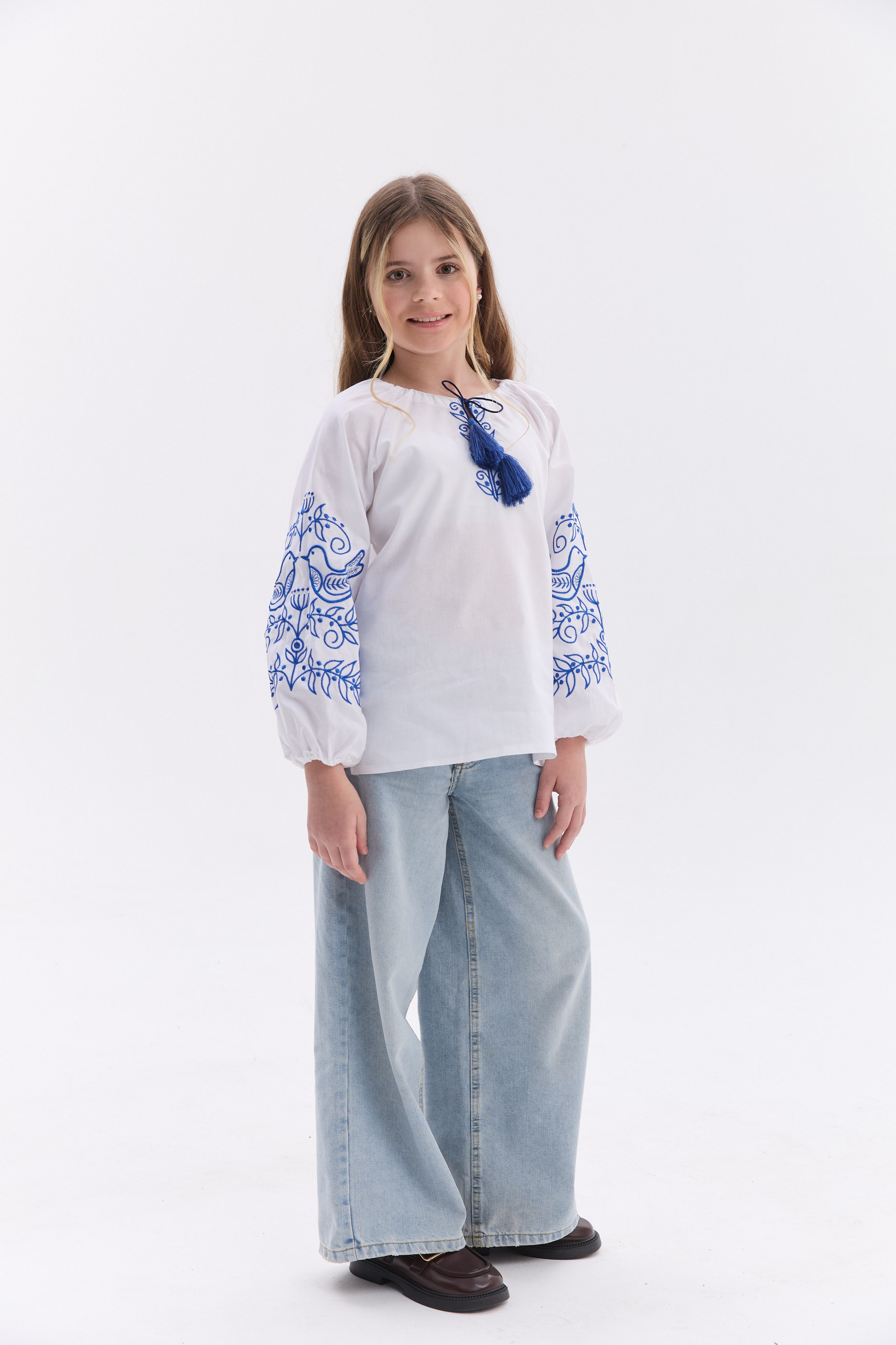 Вишиванка для дівчинки Голубка