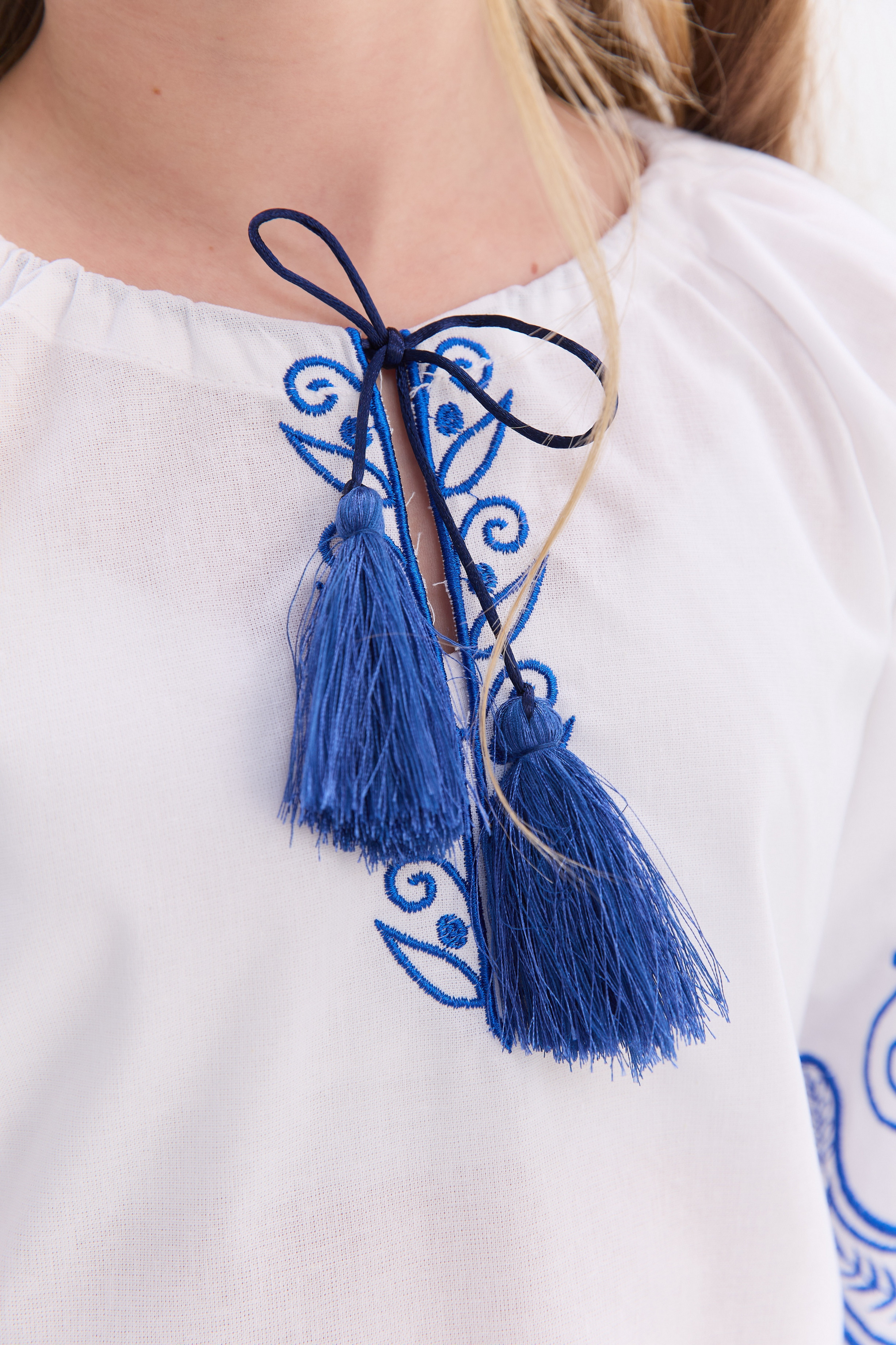 Вишиванка для дівчинки Голубка