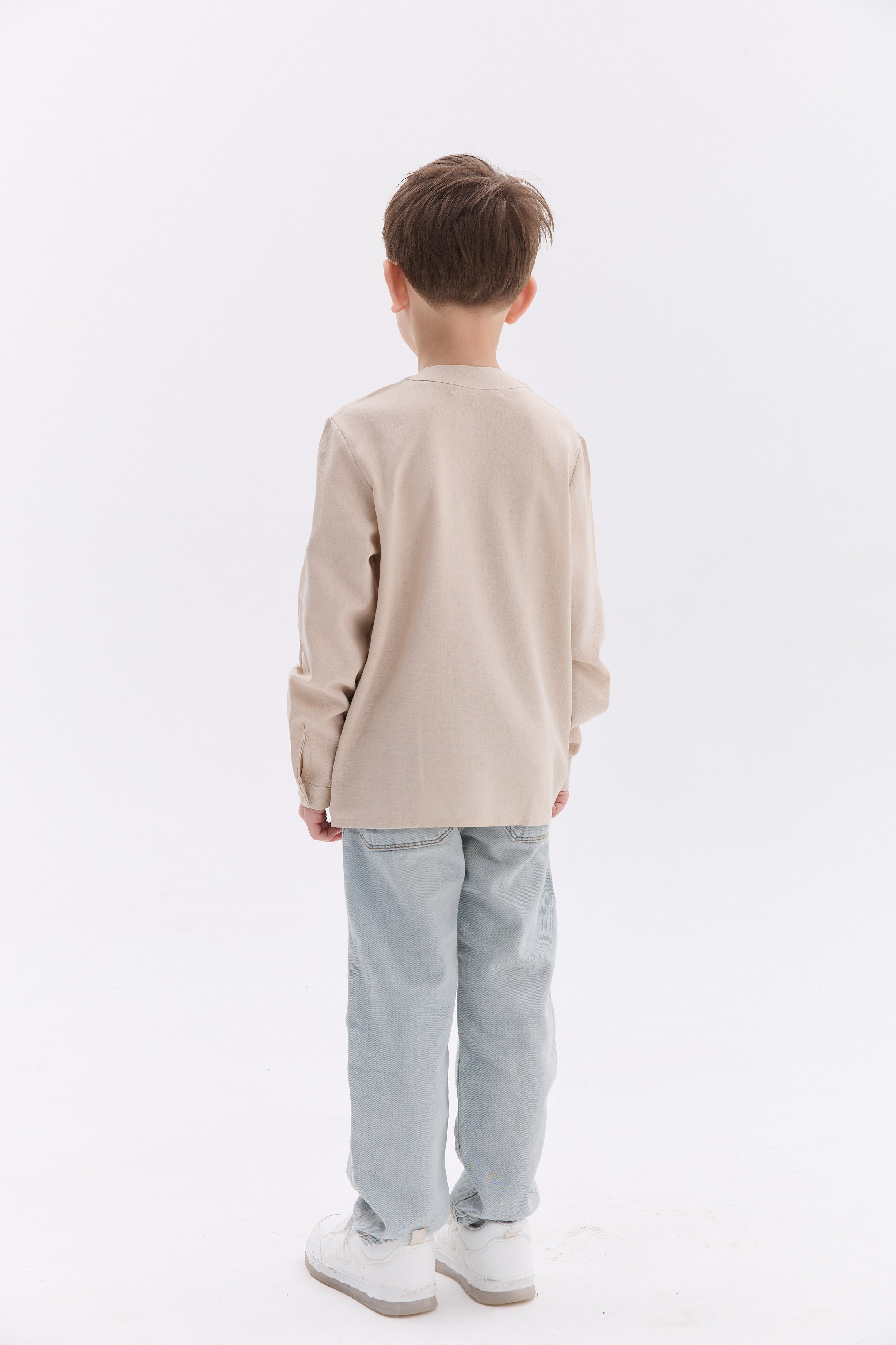 Вишиванка для хлопчика Дубок