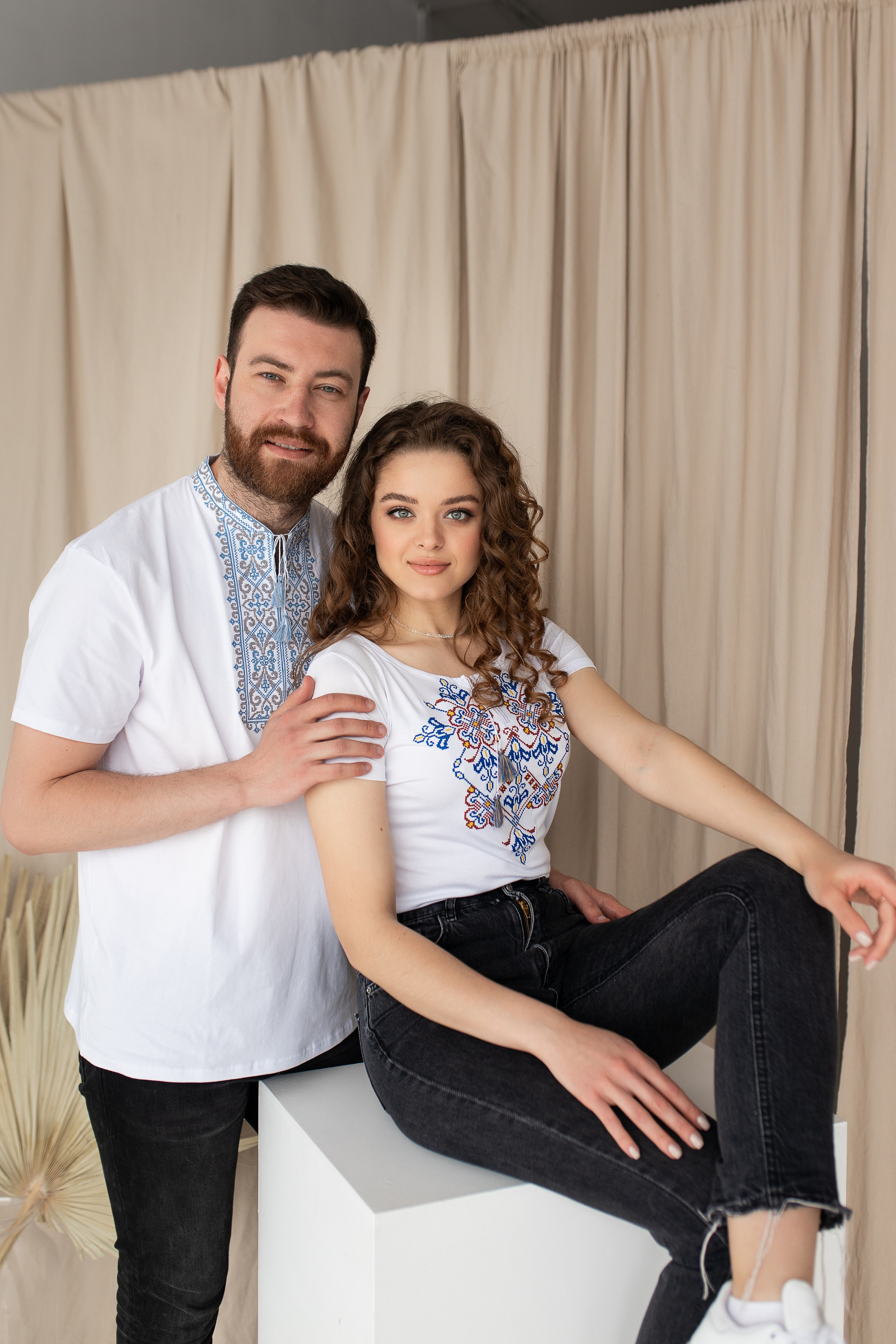 Футболки вишиванки для пари Елегія