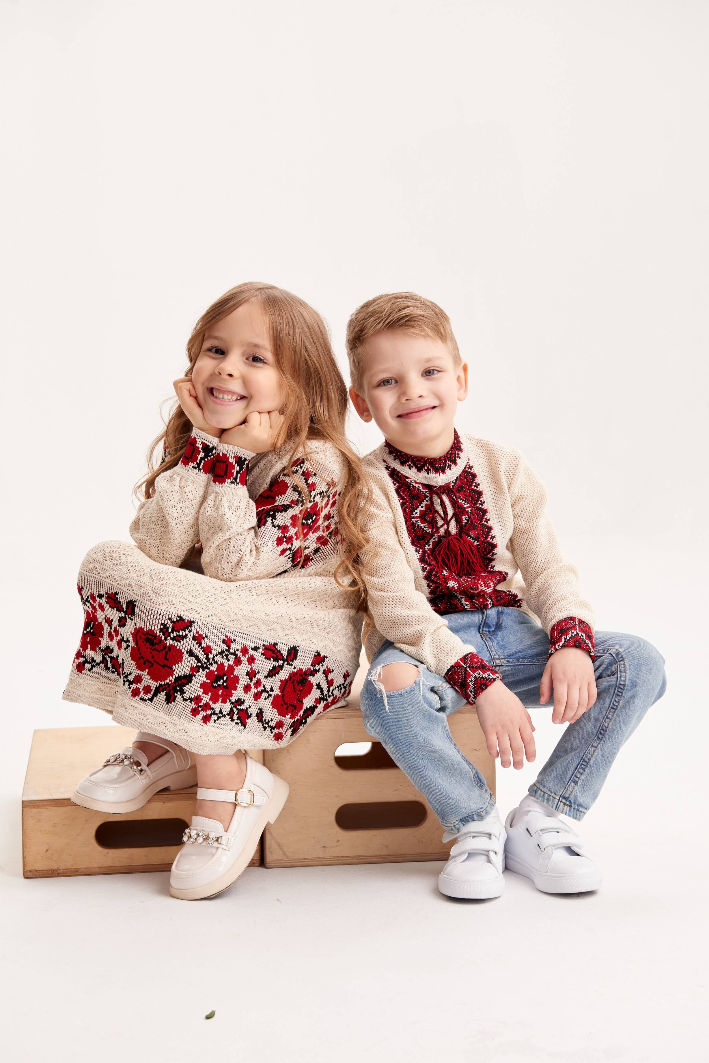 Дитячий комплект в'язаних вишиванок Спадок