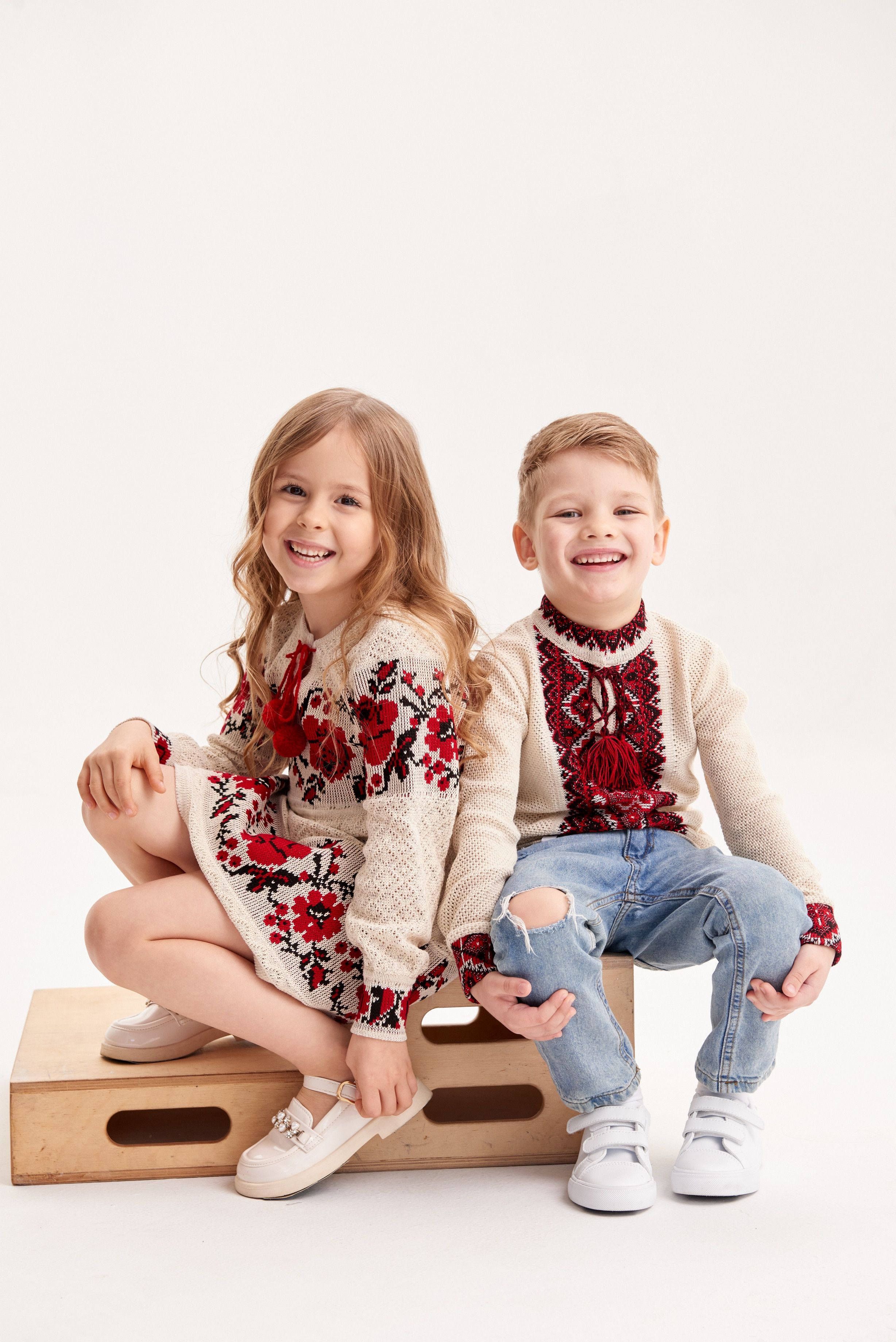 Дитячий комплект в'язаних вишиванок Спадок