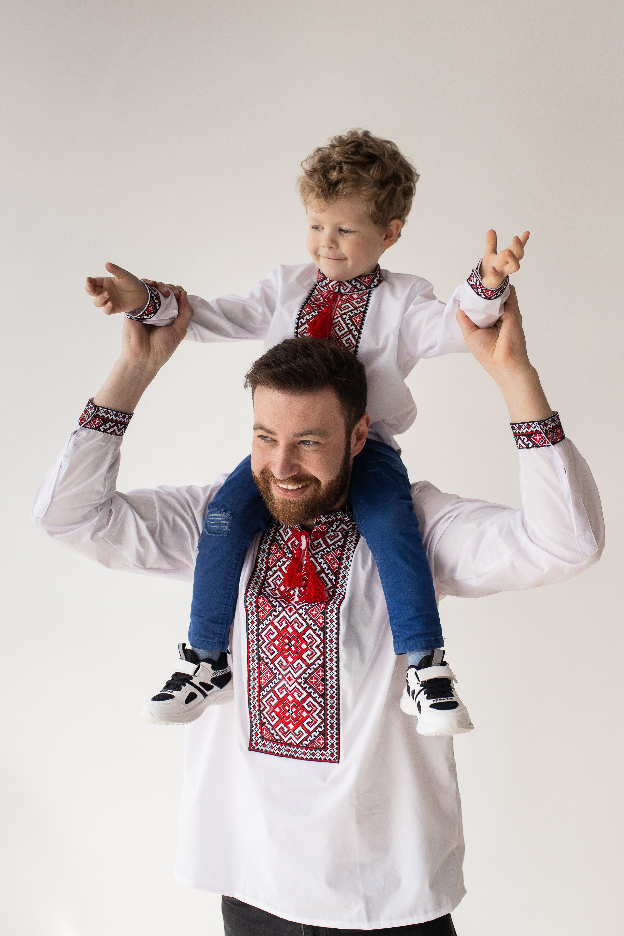 Вишиванки для тата та сина Орнамент класичний