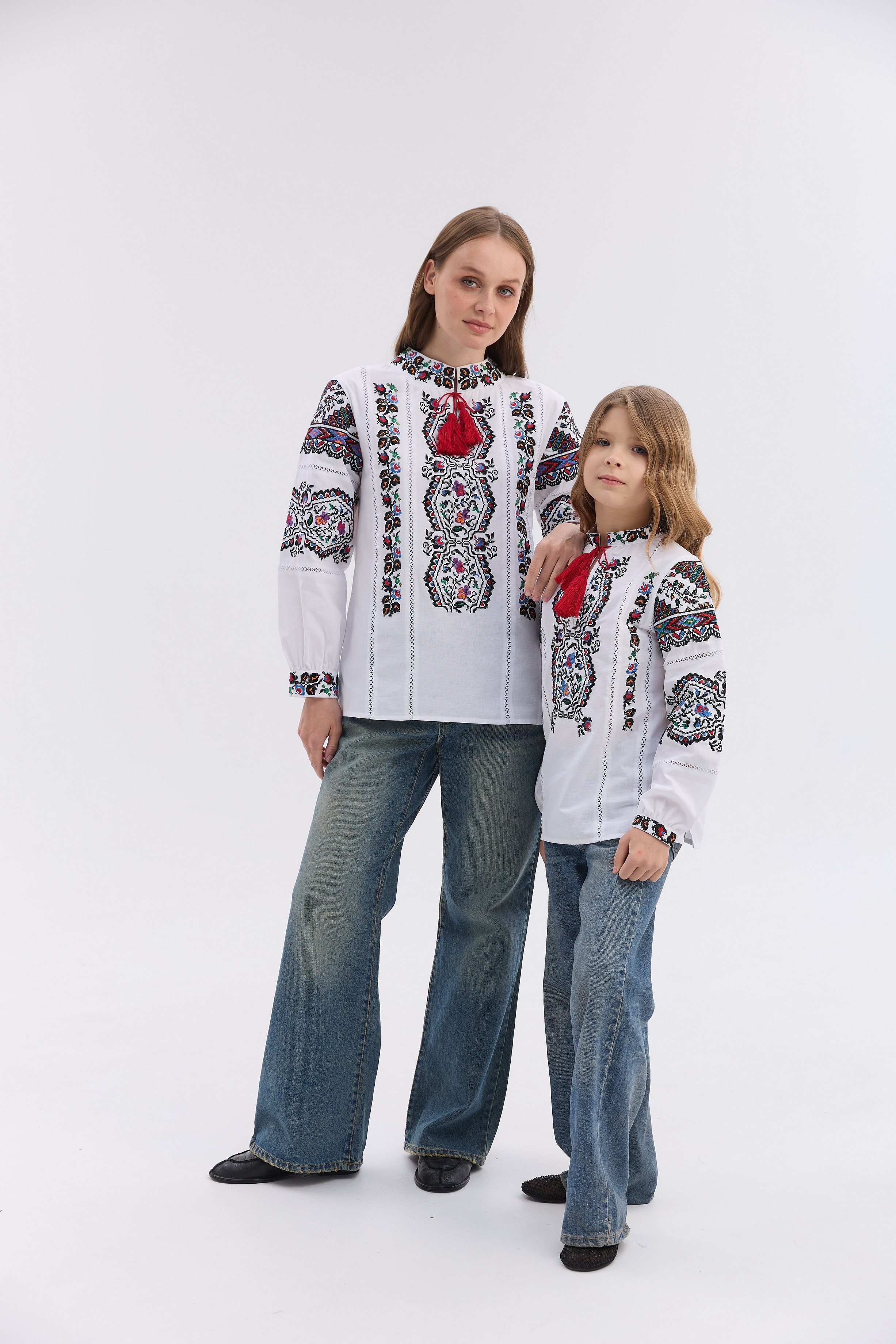 Комплект вишиванок Казка