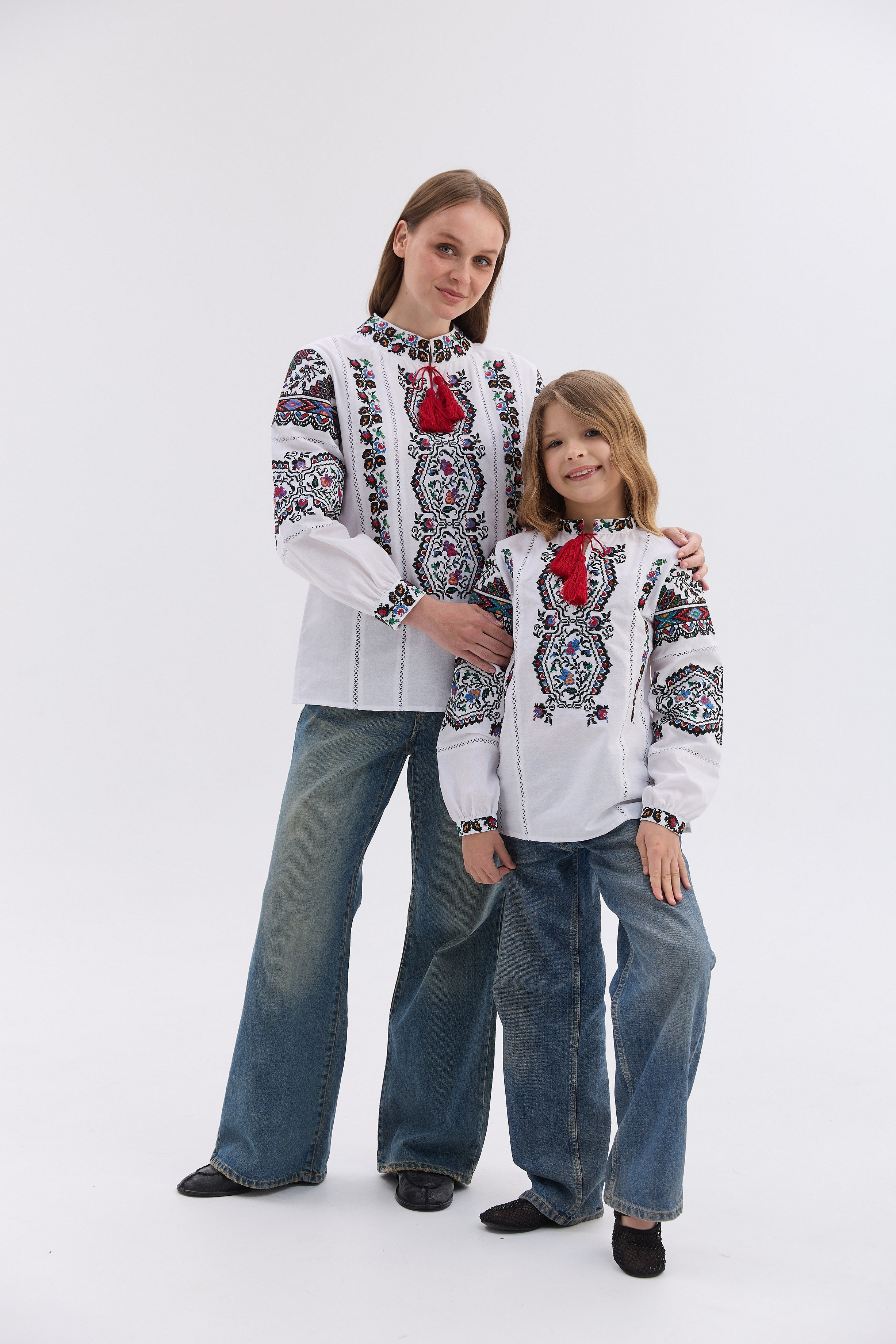 Комплект вишиванок Казка