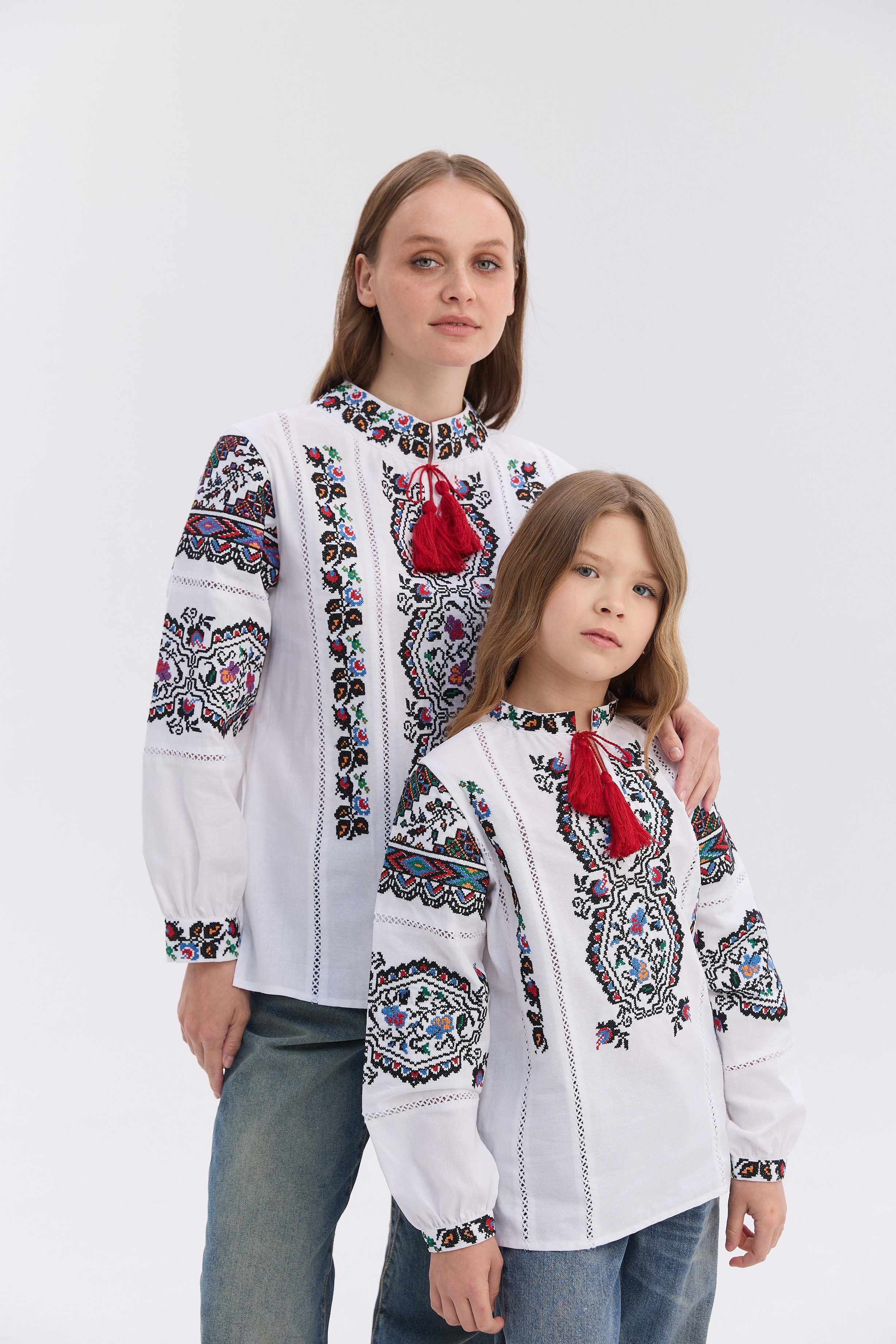 Комплект вишиванок Казка