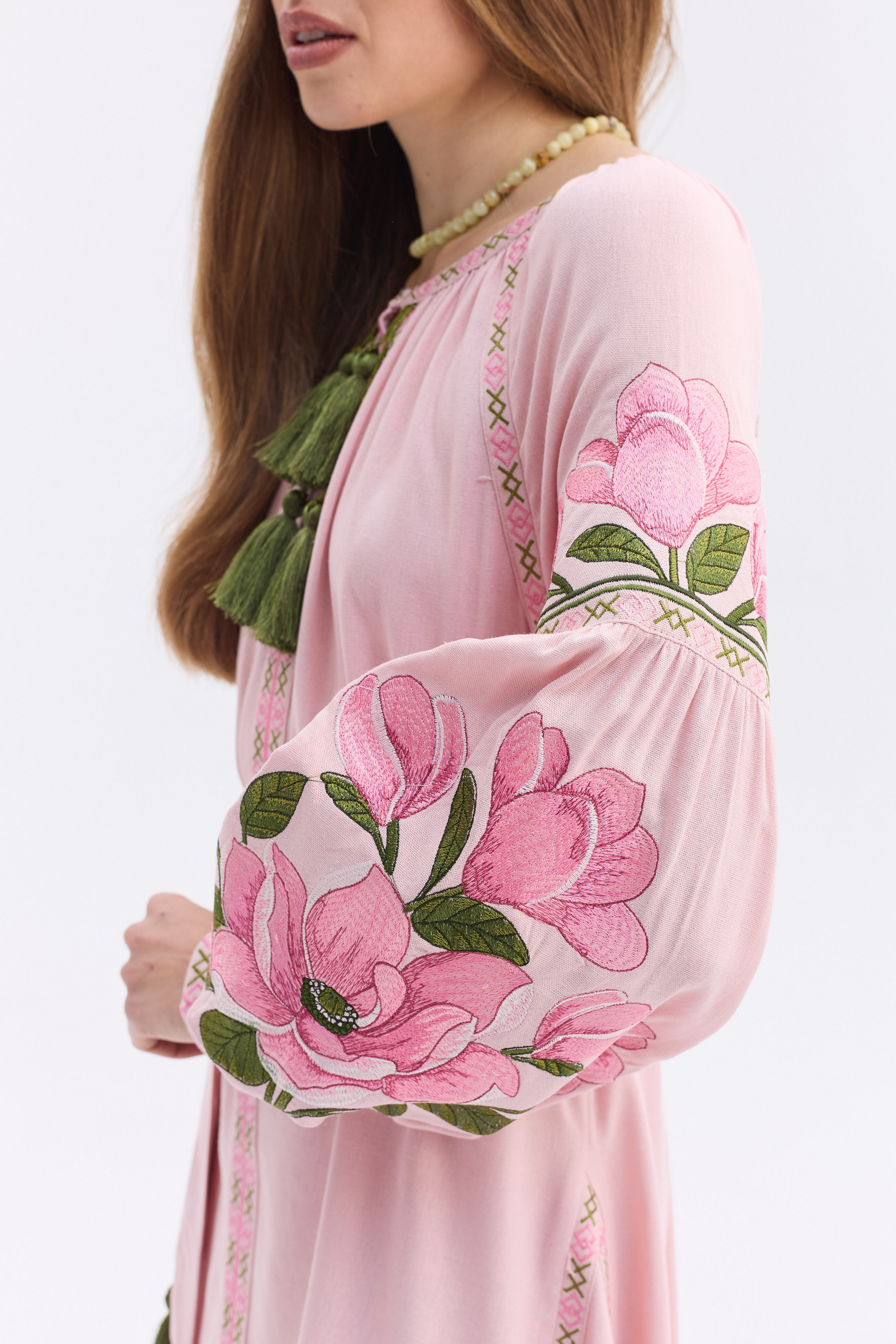 Вишита жіноча сукня Магнолія