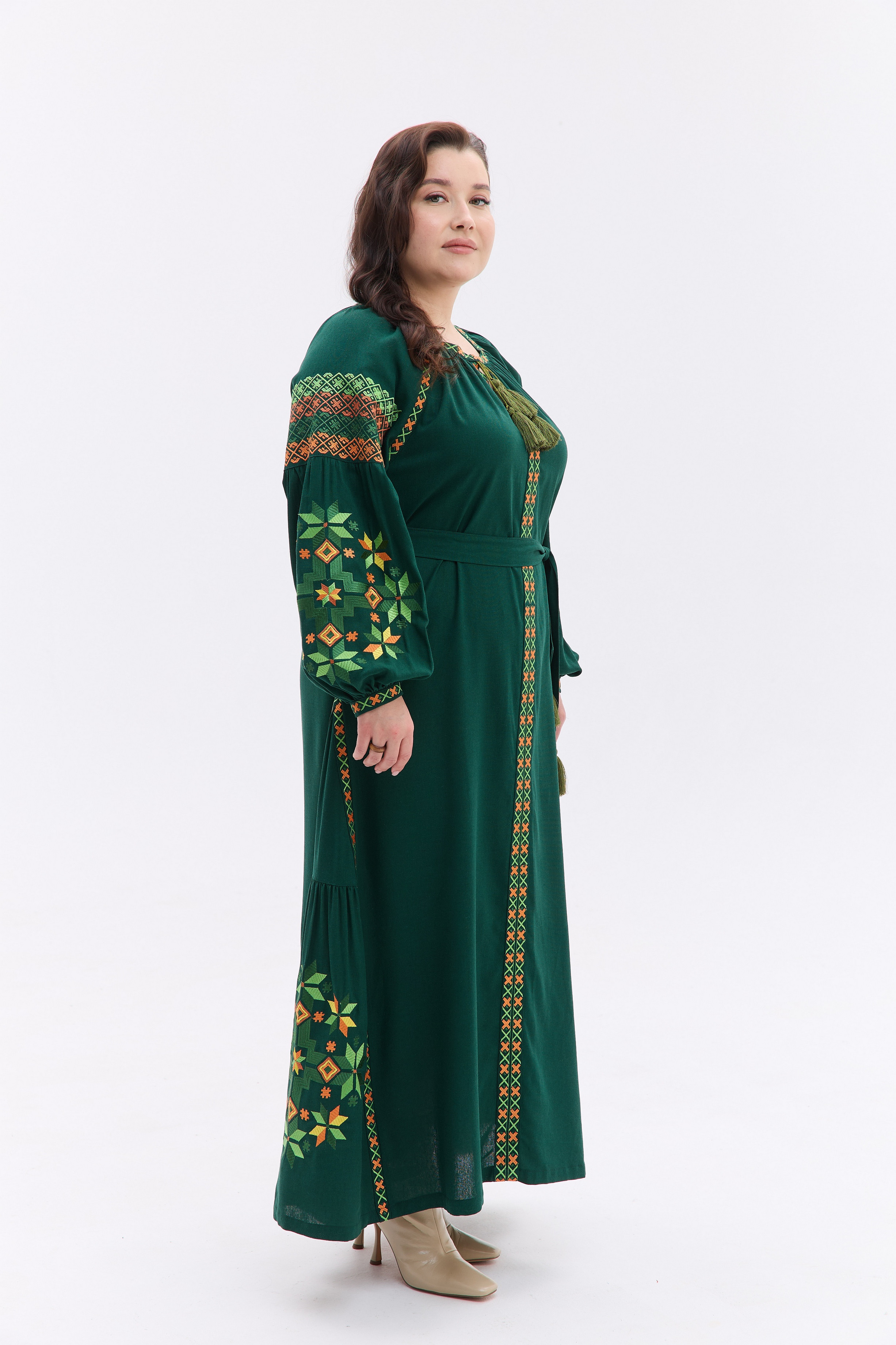 Вишита жіноча сукня Діброва