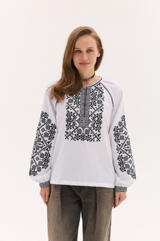 Жіноча вишиванка Анна | rj1508