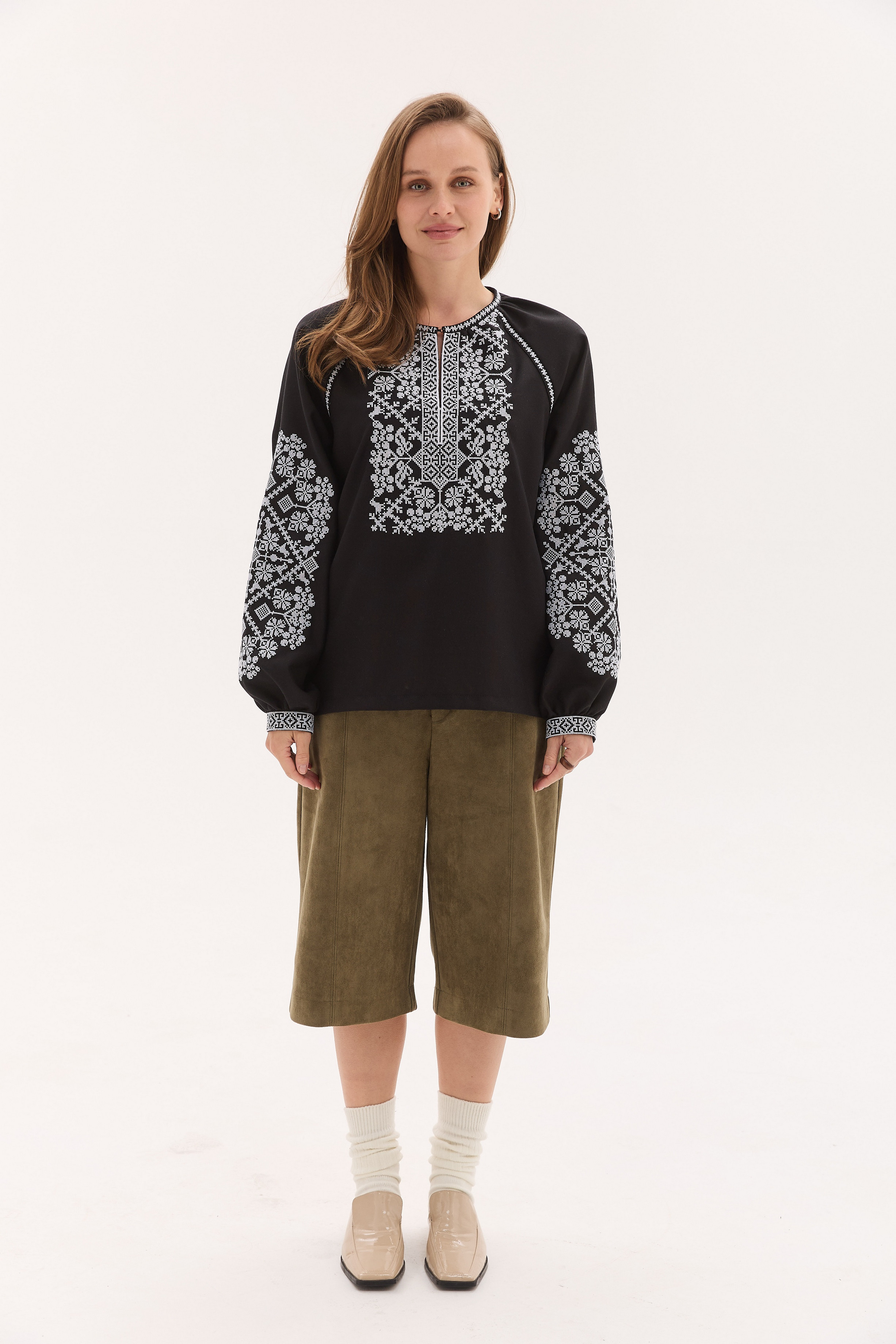 Жіноча вишиванка Анна