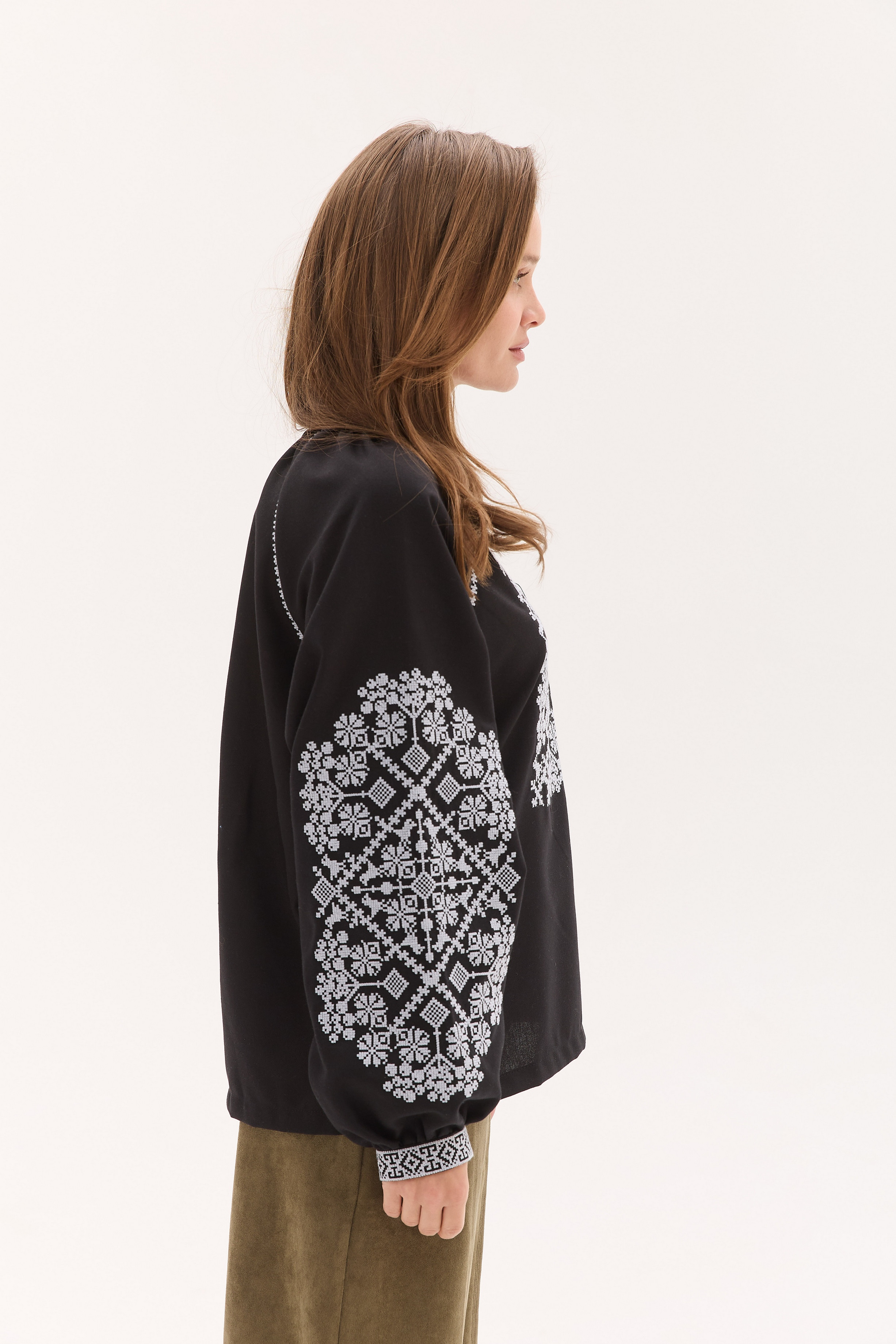 Жіноча вишиванка Анна