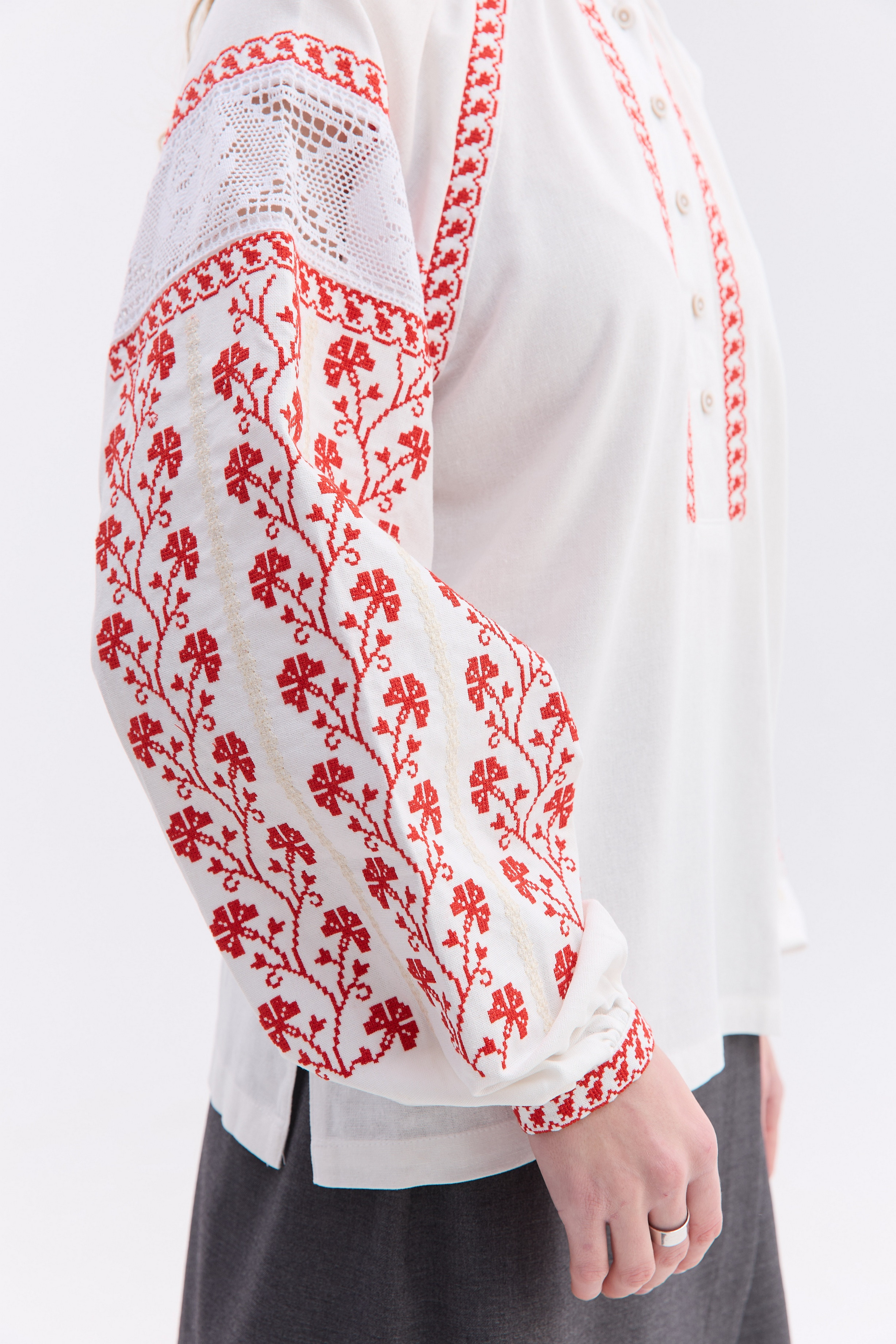 Жіноча вишиванка Леся Українка