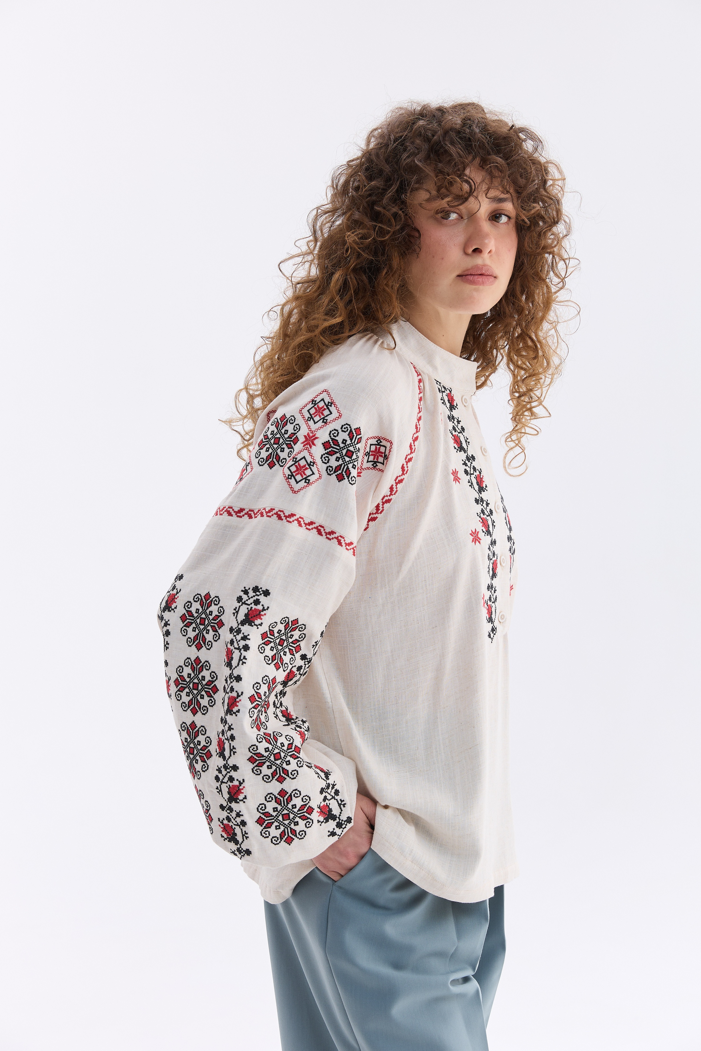 Жіноча вишиванка Зоря