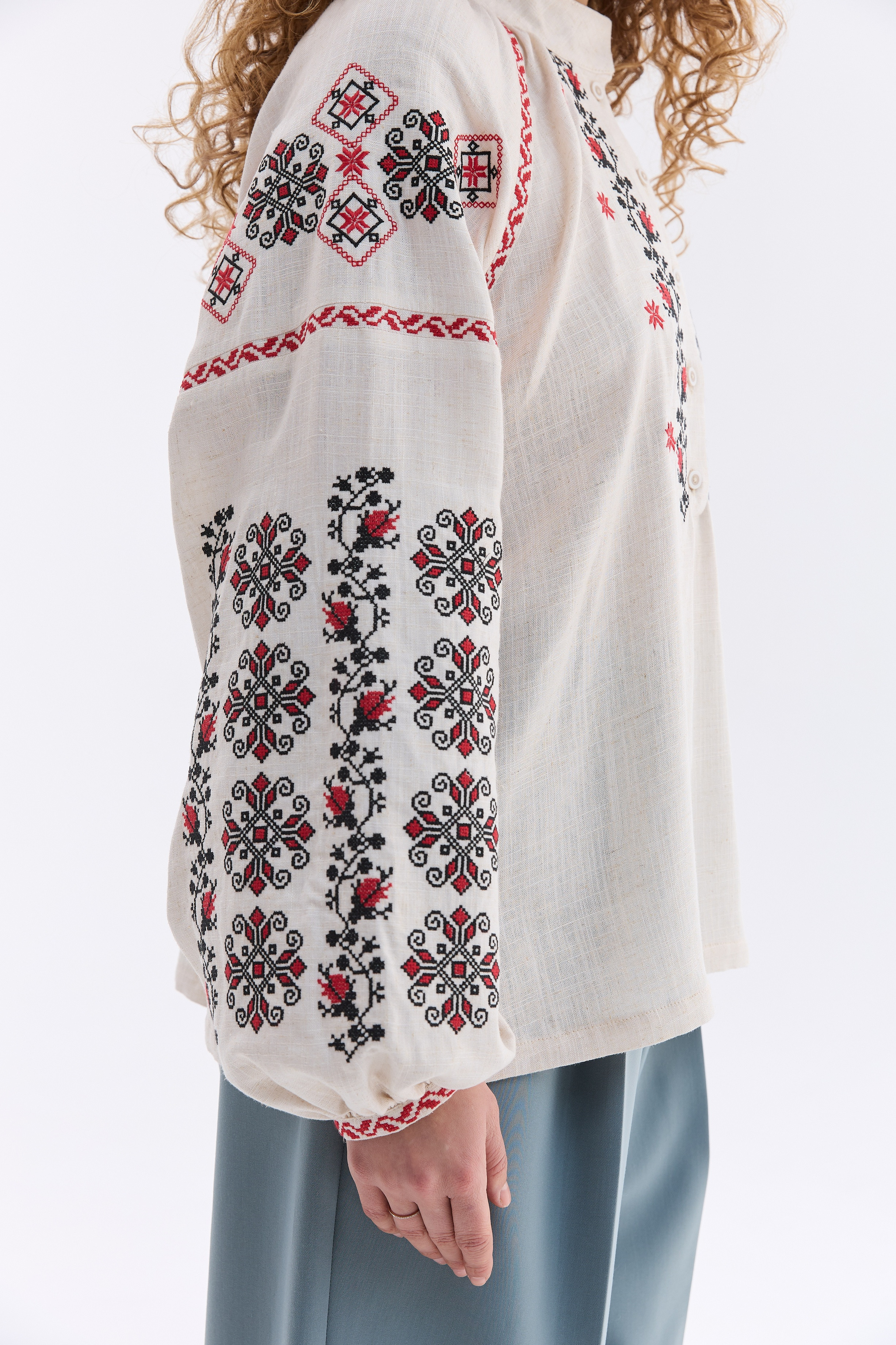 Жіноча вишиванка Зоря