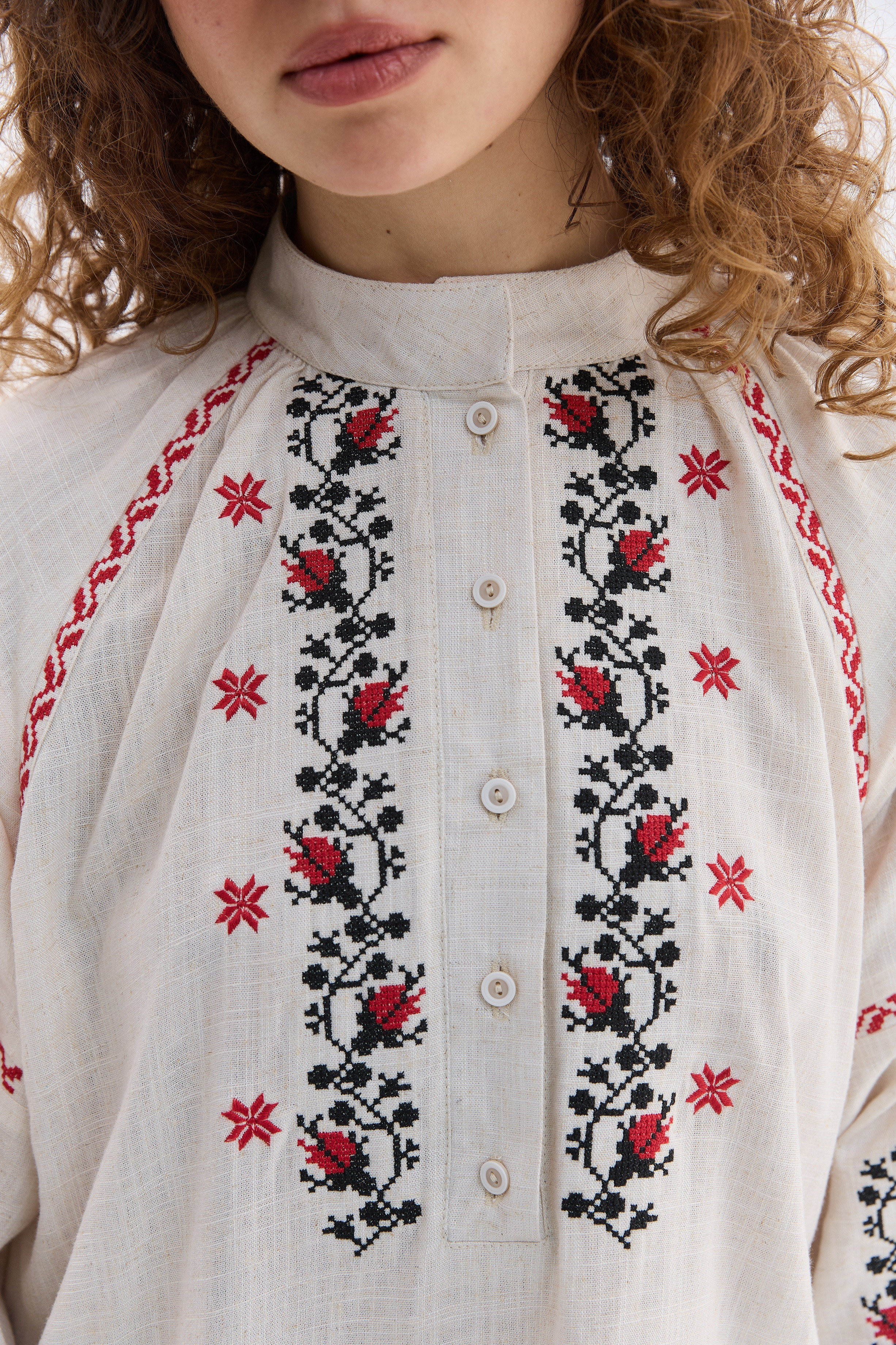 Жіноча вишиванка Зоря